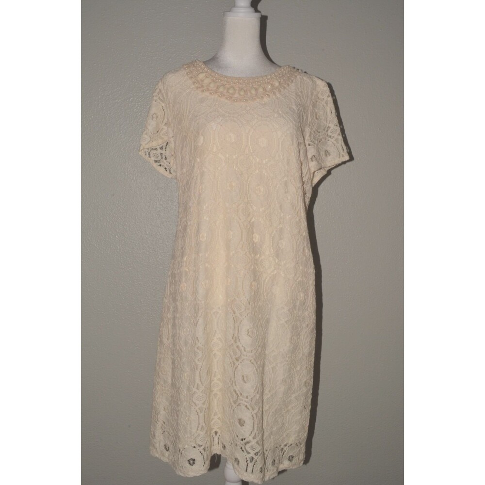 Ronni Nicole Lace Dress Size 16 Cream Beaded Neck Short Sleeve Formal